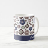 Doodle Blumenmuster personalisierter Name Kaffeetasse (VorderseiteRechts)