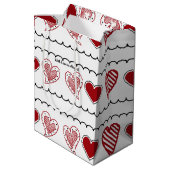 Doodle Hearts Medium Geschenkbeutel Mittlere Geschenktüte (Rückseite Schrägansicht)
