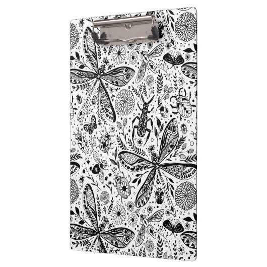 Doodle-Käfer auf dunkelblau Klemmbrett (Links)