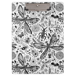 Doodle-Käfer auf dunkelblau Klemmbrett