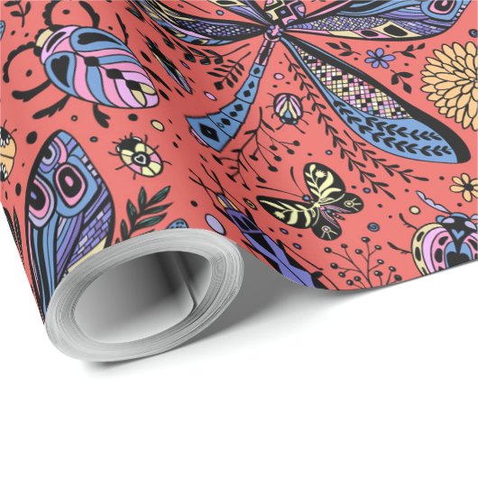 Doodle-Käfer auf Korallenrot Geschenkpapier (Rolleneckpunkt)