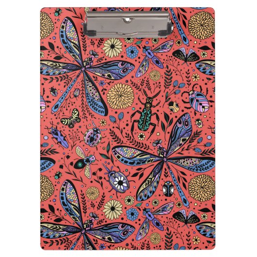 Doodle-Käfer auf Korallenrot Klemmbrett (Vorderseite)