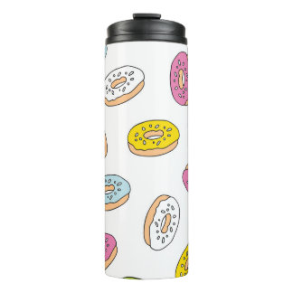 Doodle macht Muster, nahtloses Design. Thermosbecher