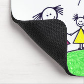 Doodle-Stick-Familie auf der grünen Erde Mousepad (Ecke)