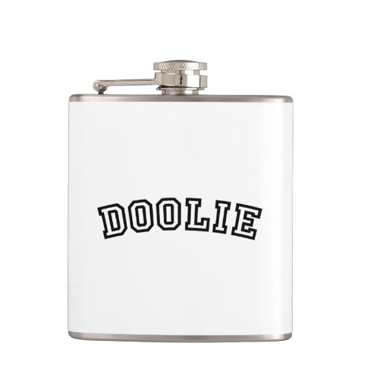 DOOLIE FLACHMANN (Vorderseite)