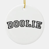 DOOLIE KERAMIK ORNAMENT (Vorne)