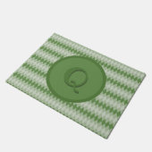 Doormat - Raute Muster grün mit Monogramm Fußmatte (Schrägansicht)
