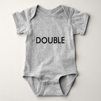 Doppel-Trouble-Twinset-Bodysuit (1 von 2) Baby Strampler
