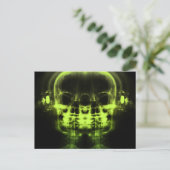 Doppel-X-Ray-Skulls mit Kopfhörern - Kalkgrün Postkarte (Stehend Vorderseite)