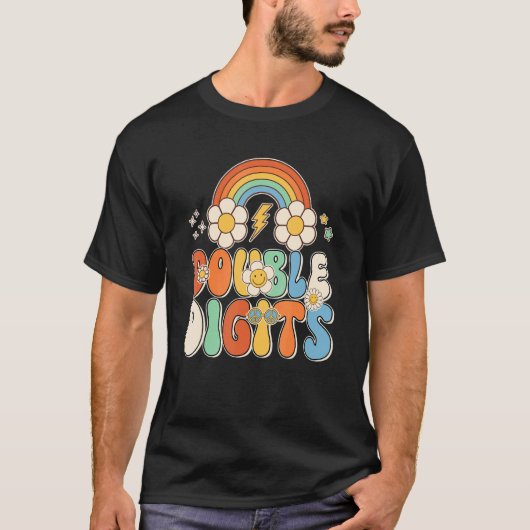 Doppel-Ziffern Groovy Rainbow Boho Style Geburtsta T-Shirt (Vorderseite)