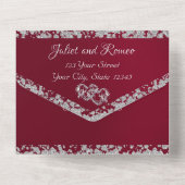 Doppelherzen und Glitzer - Burgund All In One Einladung (Rückseite)