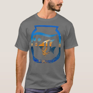 Doppelte Exposition von Fischen im Aquarium T-Shirt
