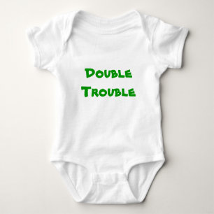 Doppeltes Problem Baby Strampler
