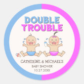Doppeltrouble Twin Boy & Girl Baby Dusche Runder Aufkleber (Vorderseite)