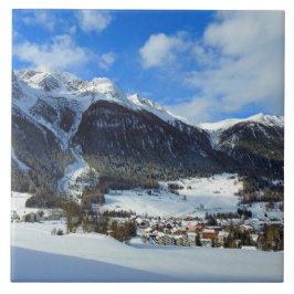 Dorf Schweiz im Bergtal Fliese