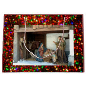 Dorfkrippe unter Canopy mehrfarbige Sterne Große Geschenktüte (Vorderseite)