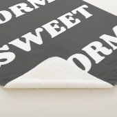 Dorm Sweet Dorm in Schwarz und Weiß Sherpadecke (3/4)