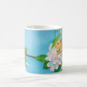 Dormaus auf blühendem Apfelzweig Kaffeetasse (Mittel)