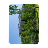 Dorodigipfel über Wäldern am goldenen Tor Magnet (Vertikal)