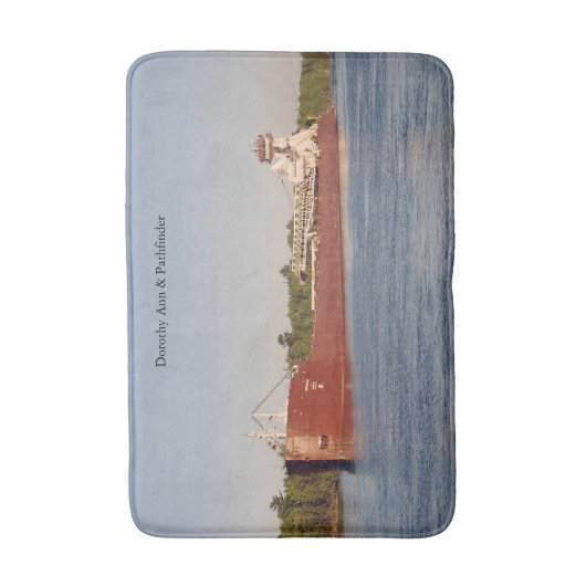 Dorothy Ann & Pathfinder bathmat Badematte (Vorderseite Vertikal)