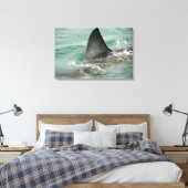 Dorsal aileron eines großen weißen Hais Leinwanddruck (Insitu (Schlafzimmer))