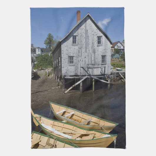 Dory builder,Lunenburg, Nova Scotia, Kanada Handtuch (Vertikal)