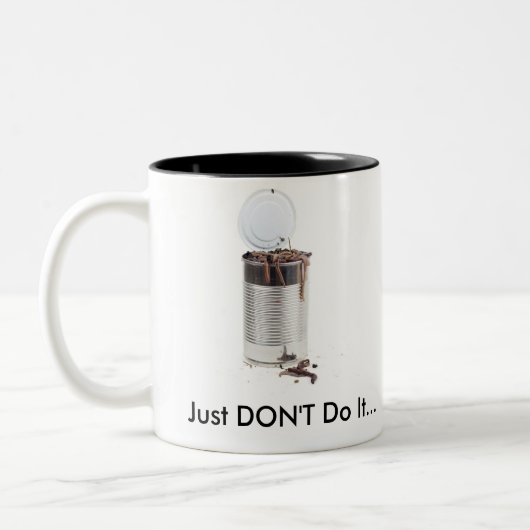 Dose Würmer Zweifarbige Tasse (Links)