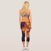 Dot Mandala Blume Orange und Pink Capri Leggings (Rückseite)