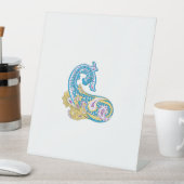 Dot, Sherpa Blue, Golden Sand Design Sockelschild (In Situ)