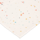 Dots & Triangle Confetti-Muster Mittelgroßer Tischläufer (Ecke)