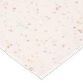 Dots & Triangle Confetti-Muster Tischdecke (Schrägansicht)