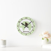 Dottie Elephant Personalized Wall Clock (Green) Runde Wanduhr (Zuhause)