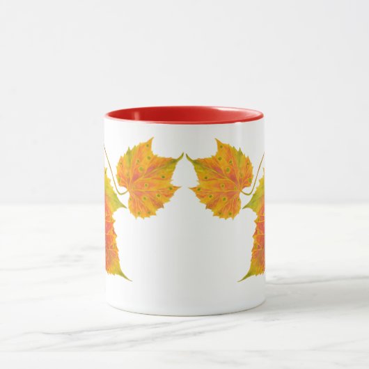 Dotty Spotty Fall auf einer Combo-Tasse (R) Tasse (Zentrum)