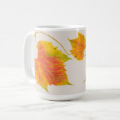 Dotty Spotty fällt auf eine klassische Tasse (Vorderseite Links)