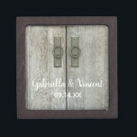 Double Barn Doors Country Wedding Schachtel<br><div class="desc">Carry your wedding rings down the aisle at your rural ranch marriage ceremony in a personalized Double Barn Doors Country Wedding Gift Box. This charming custom casual yet classy gift box features a quaint farm style photograph of two weathered barn wood doors with elegant hardware. Perfect inspo for your casual...</div>