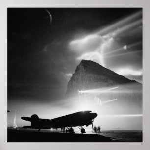 Douglas DC-3 von BOAC in Gibraltar (c1940) Poster