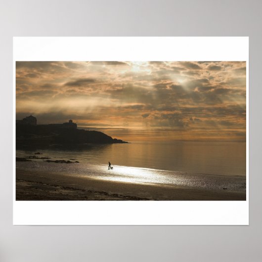 Douglas Dog Walker bei Sunrise Poster (Vorne)