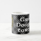 Douglas "FORWARD" Wappen auf Gray Douglas Tartan T Kaffeetasse (Mittel)