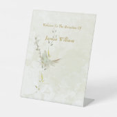 Dove and golden leaves pedestal sign  sockelschild (Vorderseite)