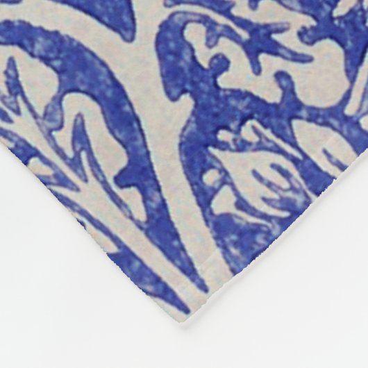 Dove and Rabbit, William Morris Fleecedecke (Ecke)