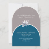 Doves and Rings Light Gray and Ocean Blue Arches Einladung (Rückseite)