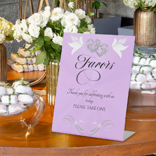 Doves & Hearts Favors - Lavendel Perle/Silber Sockelschild