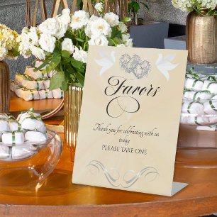 Doves & Hearts Favors - Pfirsich Perle/Silber Sockelschild