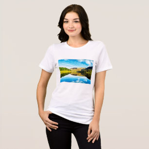 Dovestone Reservoir im Winter Basic Dark T - Shirt