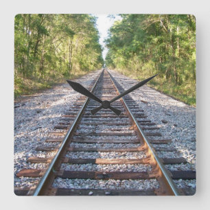 Down the Tracks Clock Quadratische Wanduhr