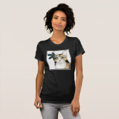 Downton Cat | Mit Federn bekleidet. T-Shirt (Vorne ganz)