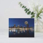 Downtown Baltimore Maryland Dusk Skyline Moon Postkarte (Stehend Vorderseite)