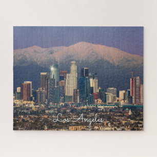Downtown Los Angeles mit schneebedeckten Bergen Puzzle
