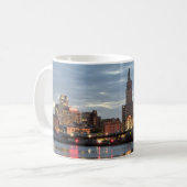 Downtown Providence Reflexionen Kaffeetasse (Vorderseite Links)