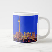 Downtown Toronto Skyline nachts Jumbo-Tasse (Rechts)